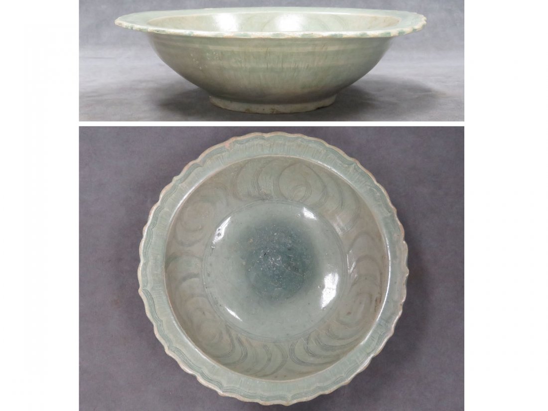 THAI, ANAMESE, CELADON BOWL, 15/16TH CENTURY (1 of 6)