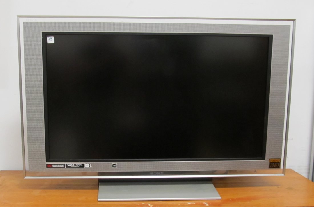 SONY BRAVIA 40" LCD DIGITAL TV, KDL-40XBR2 (1 of 2)