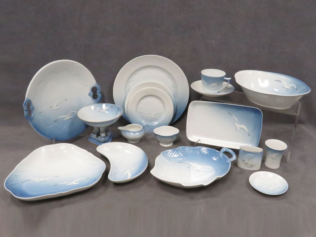 BING & GRONDAHL PORCELAIN "SEAGULL" DINNERWARE (1 of 5)