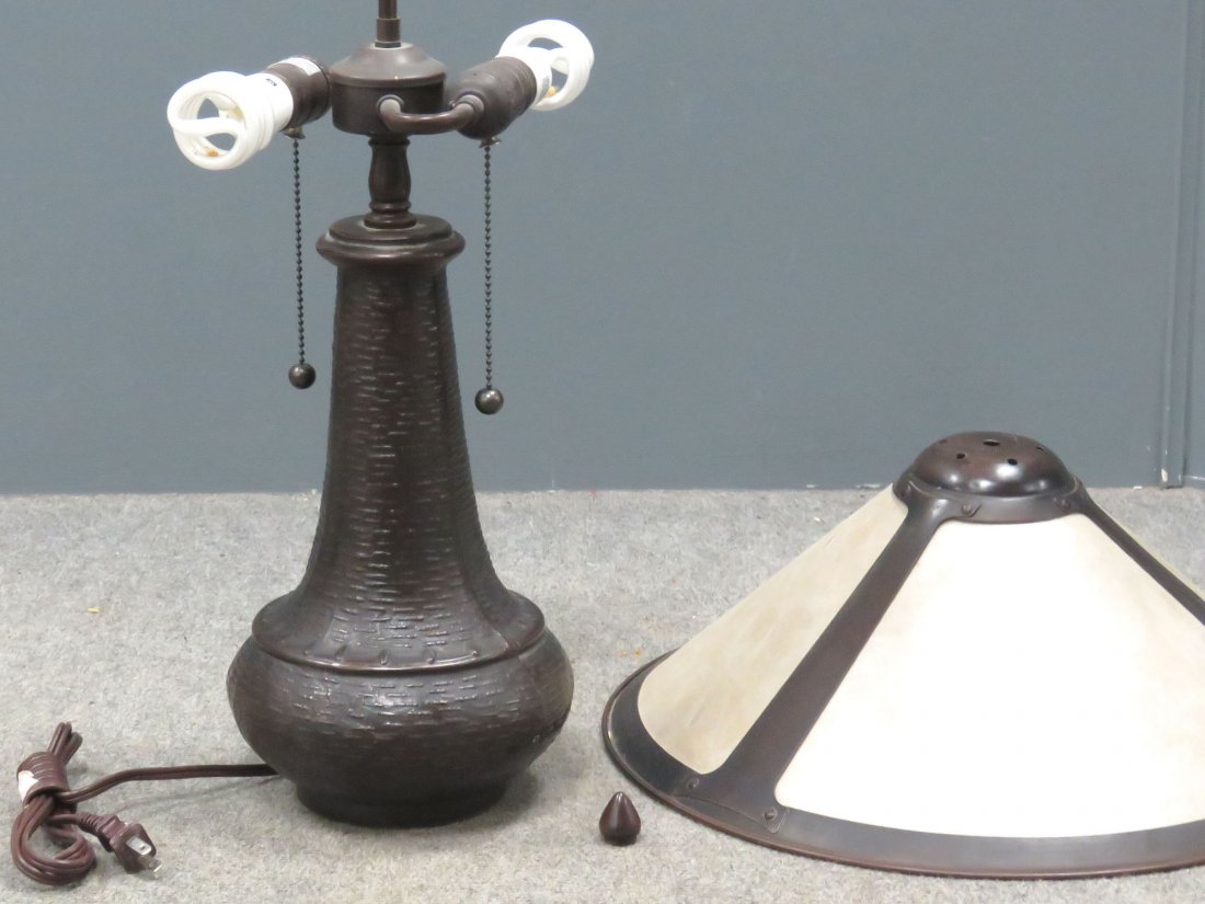 ARTS AND CRAFTS STYLE TABLE LAMP WITH MICA SHADE (1 of 6)