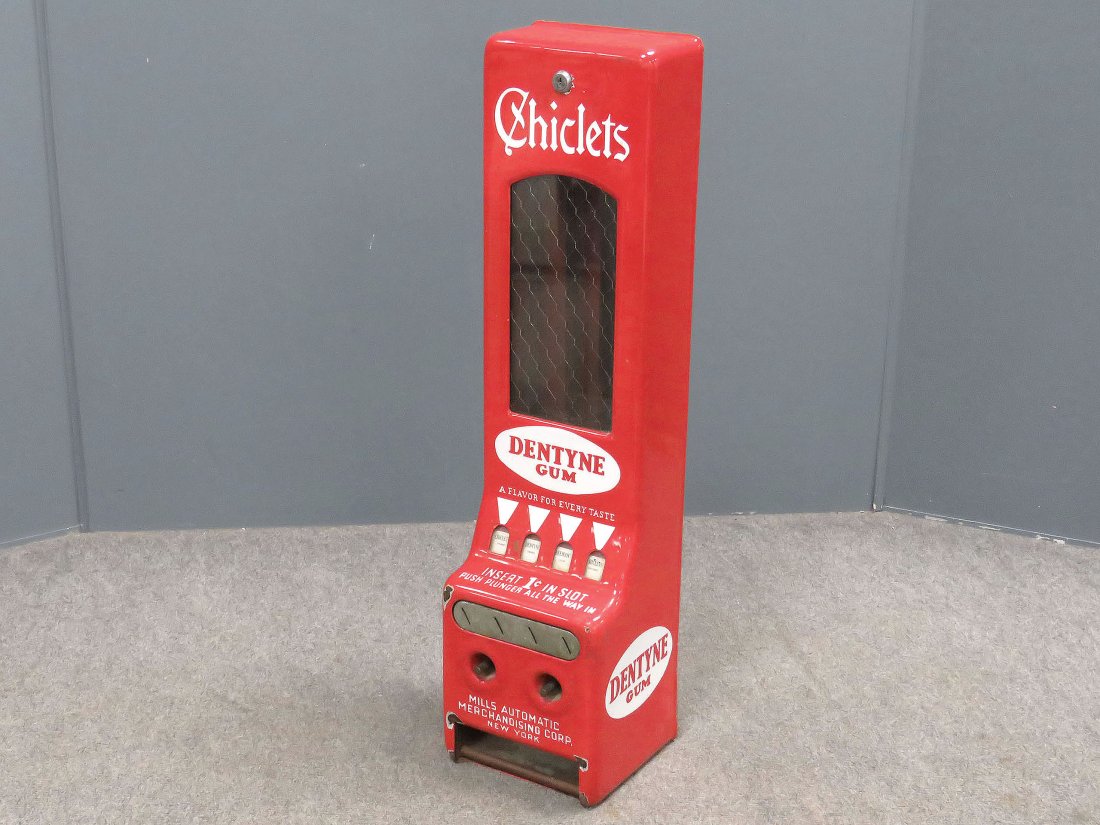 VINTAGE MILLS DENTYNE GUM 1-CENT VENDING MACHINE (1 of 9)