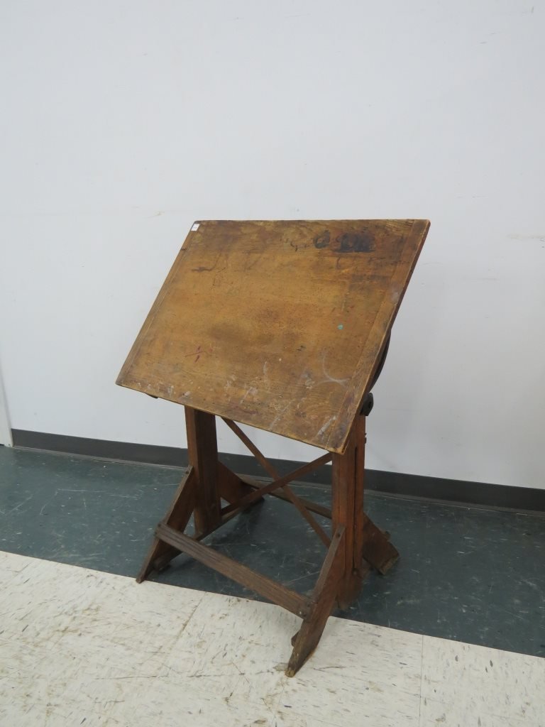 ARTS AND CRAFTS STYLE OAK DRAFTING TABLE (1 of 2)