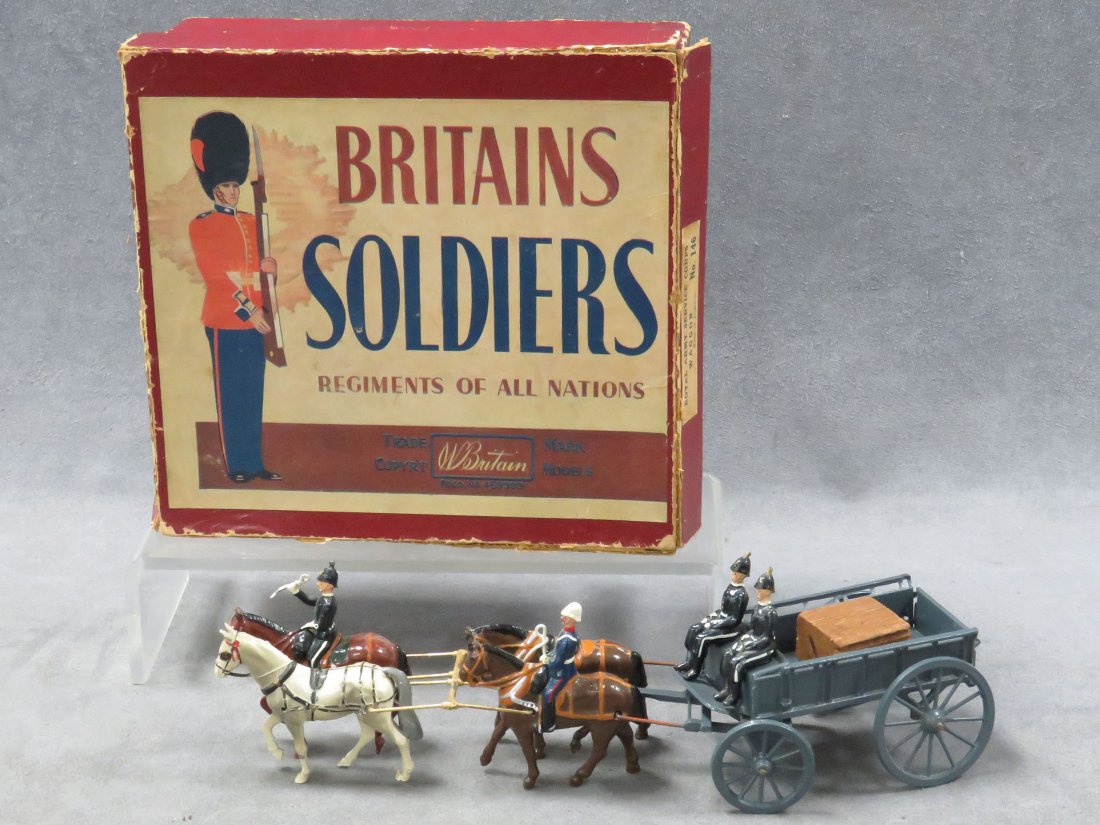 BRITAINS ROYAL ARMY SERVICE CORPS WAGON WITH BOX (1 of 5)