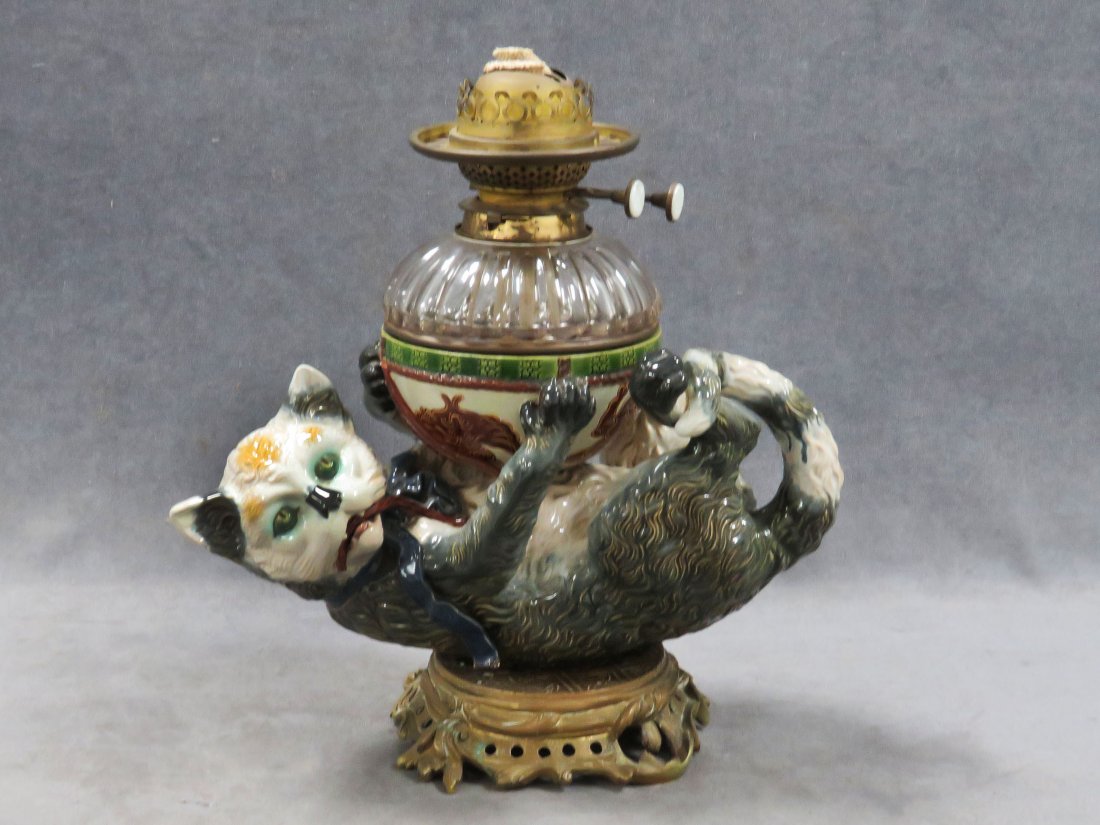 CONTINENTAL MAJOLICA FIGURAL "CAT" BANQUET LAMP (1 of 7)