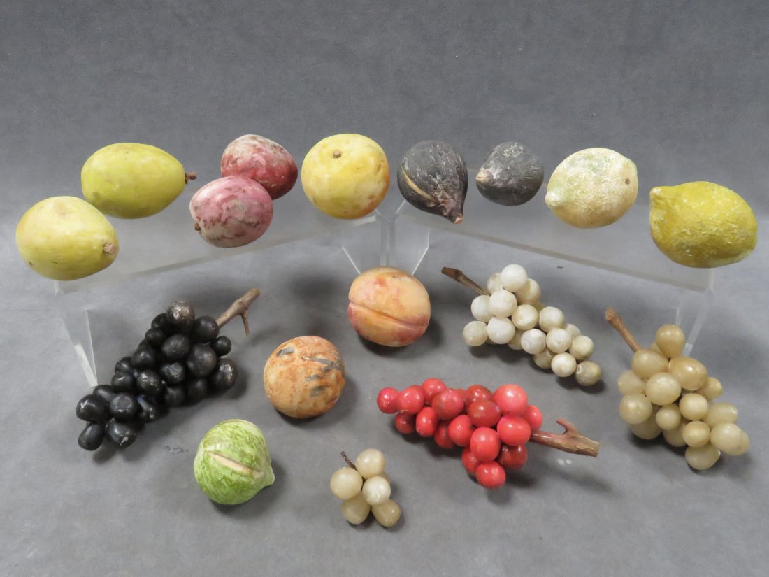 LOT ASSORTED VICTORIAN MARBLE FRUIT (1 of 5)