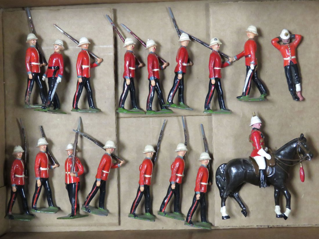 LOT (17) PAINTED LEAD ROYAL MARINES MARCHING (1 of 4)