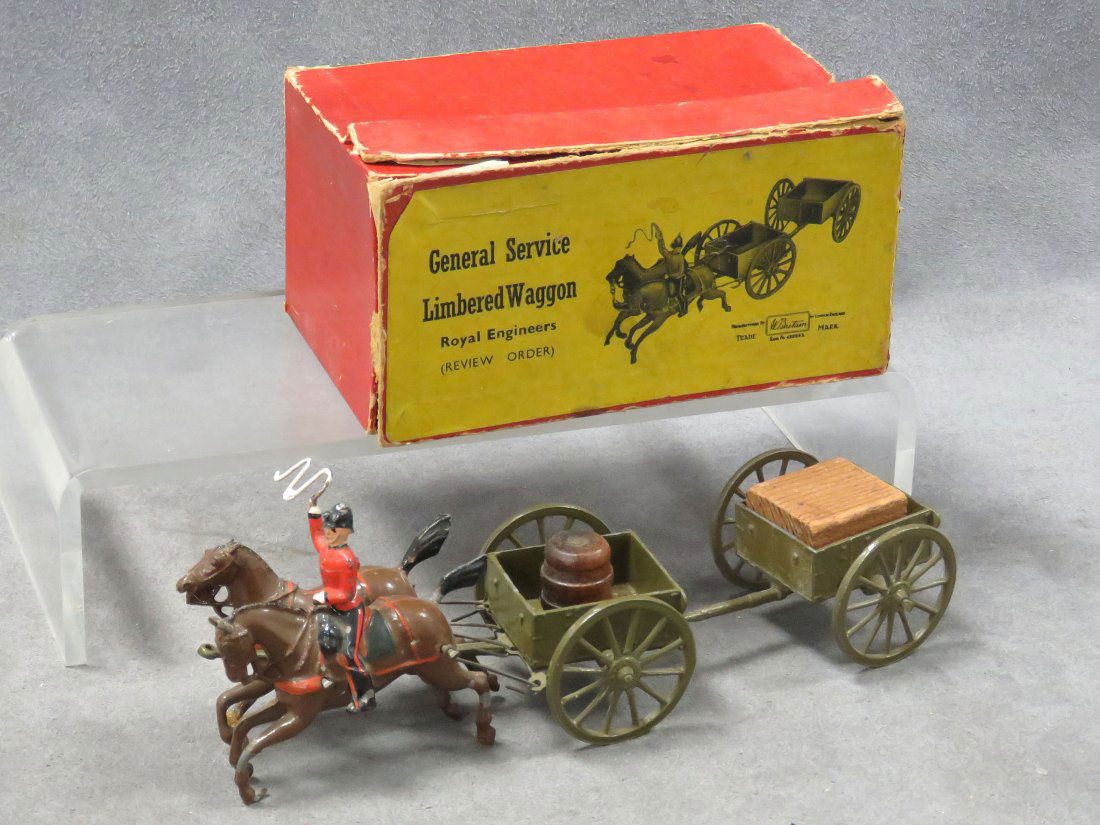 BRITAINS GENERAL SERVICE LUMBERED WAGON WITH BOX (1 of 4)
