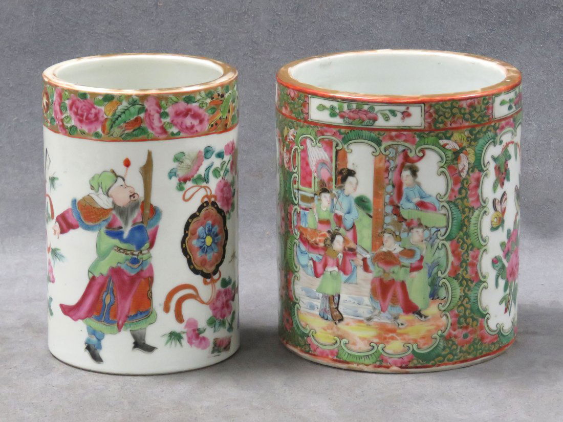 LOT (2) CHINESE ROSE MEDALLION BRUSH HOLDERS (1 of 6)