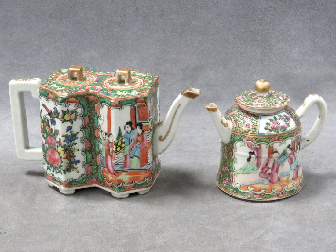 LOT (2) CHINESE ROSE MEDALLION TEA POTS (1 of 7)