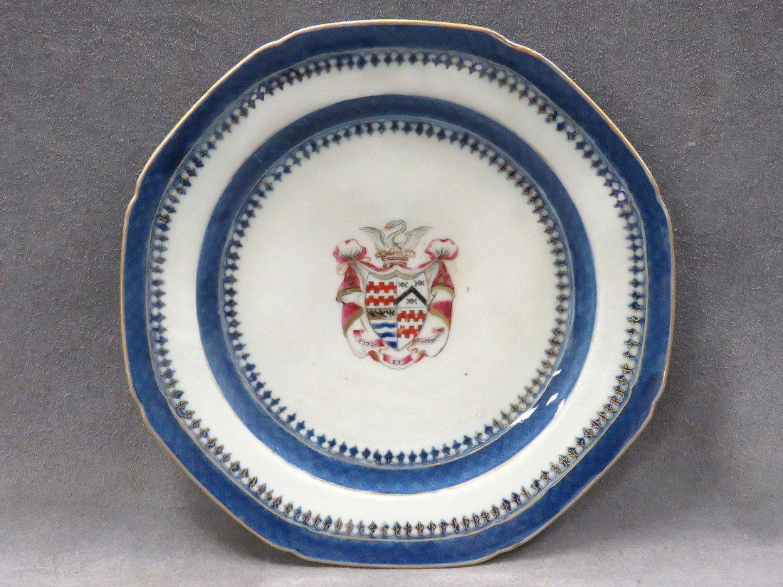 CHINESE EXPORT ARMORIAL PLATE, 18/19TH CENTURY (1 of 4)