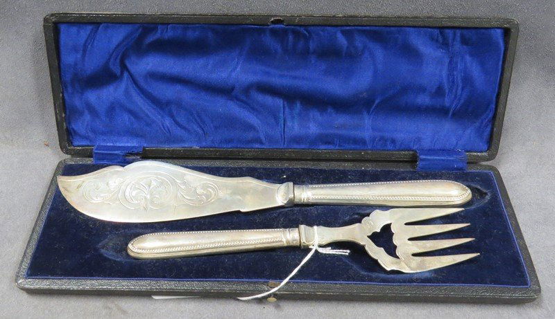VICTORIAN STERLING HANDLED FISH KNIFE AND FORK (1 of 1)