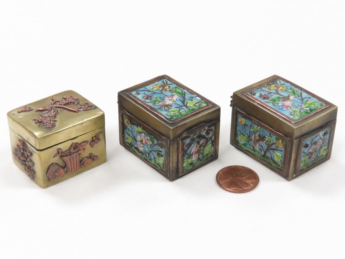 LOT (2) INCLUDING PAIR CHINESE BOXES (1 of 3)