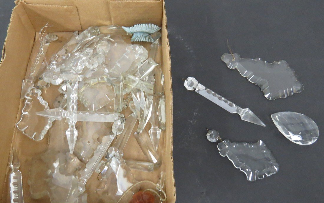 LOT ASSORTED LEAD CRYSTAL CHANDELIER PARTS (1 of 3)