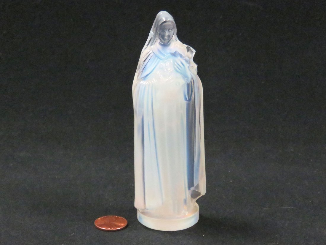 VINTAGE SABINO ART GLASS MADONNA, SIGNED SCRIPT: VINTAGE SABINO ART GLASS MADONNA, SIGNED SCRIPT PARIS WITH LABEL. HEIGHT 5"