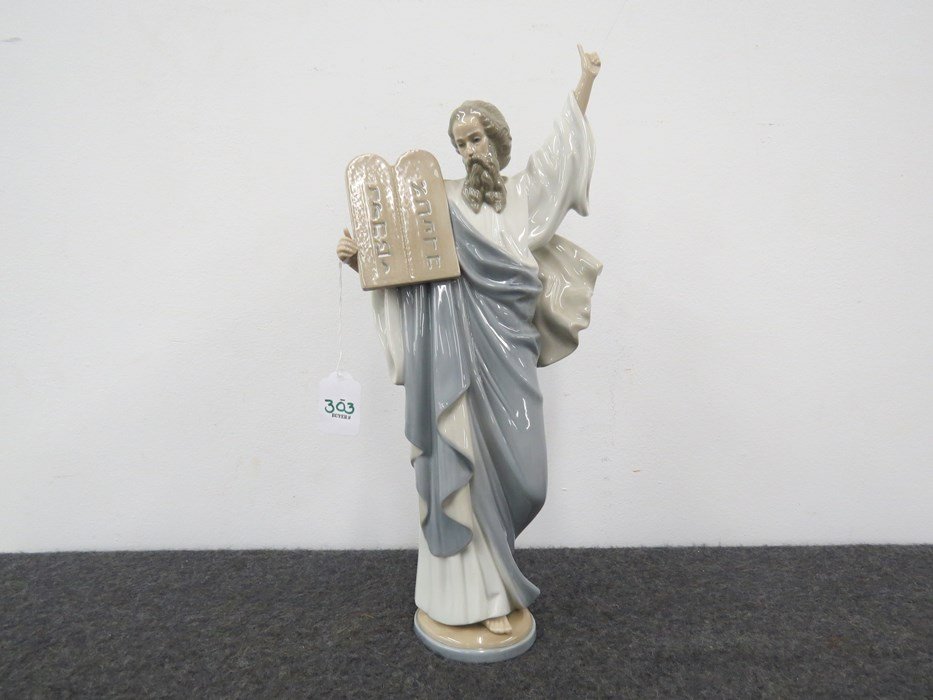 LLADRO PORCELAIN, MOSES #5170 (MISSING FINGER) (1 of 5)