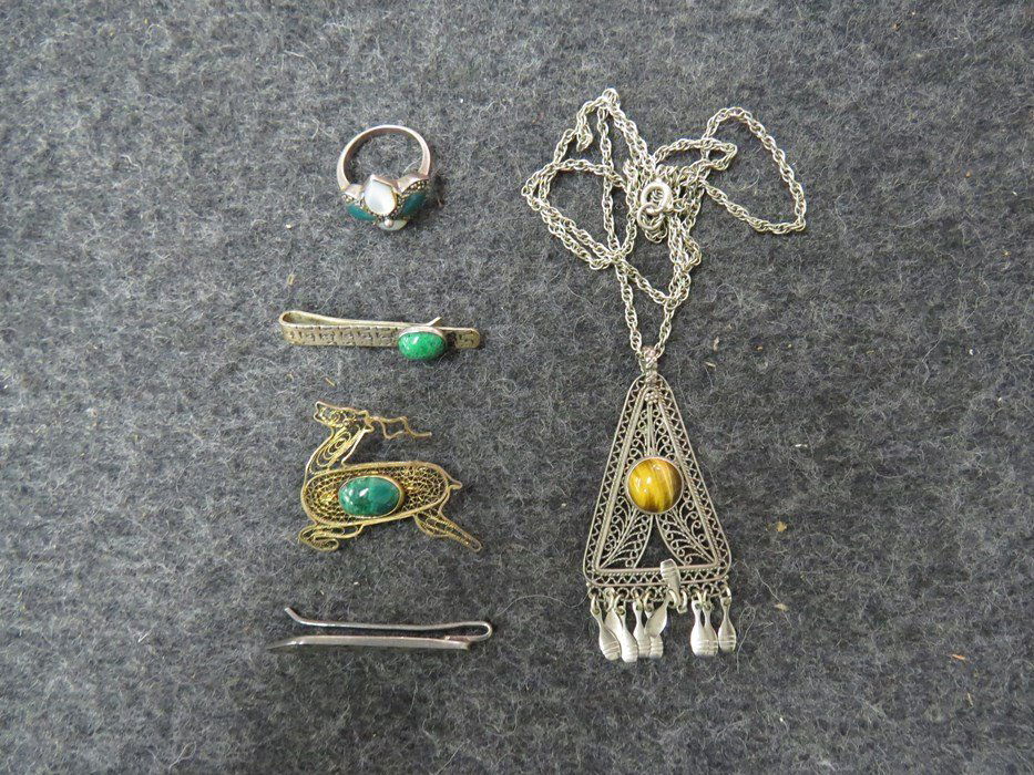 LOT ASSORTED JEWELRY INCLUDING GOLD FILLED TIGER'S (1 of 2)