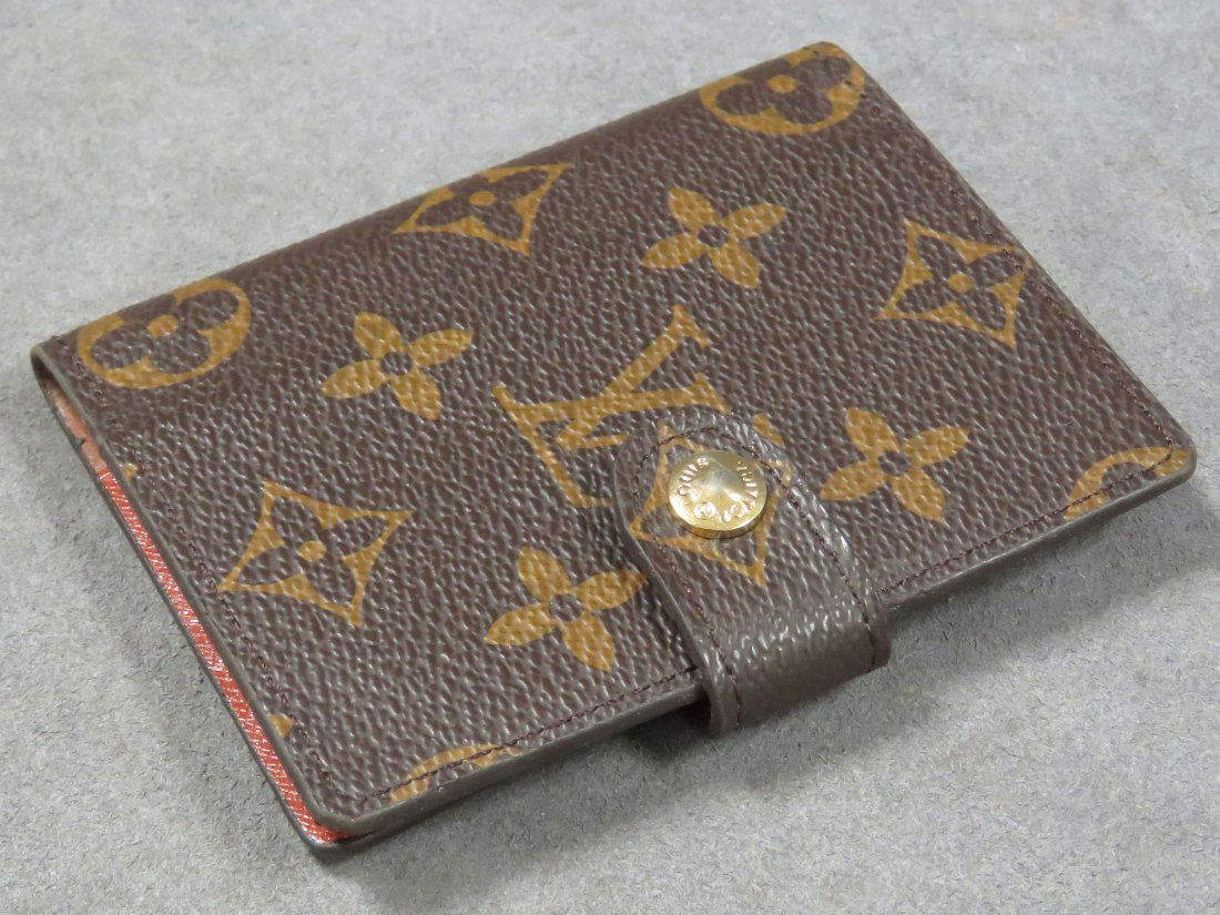 VINTAGE LOUIS VUITTON SIGNATURE CANVAS CREDIT CARD (1 of 4)