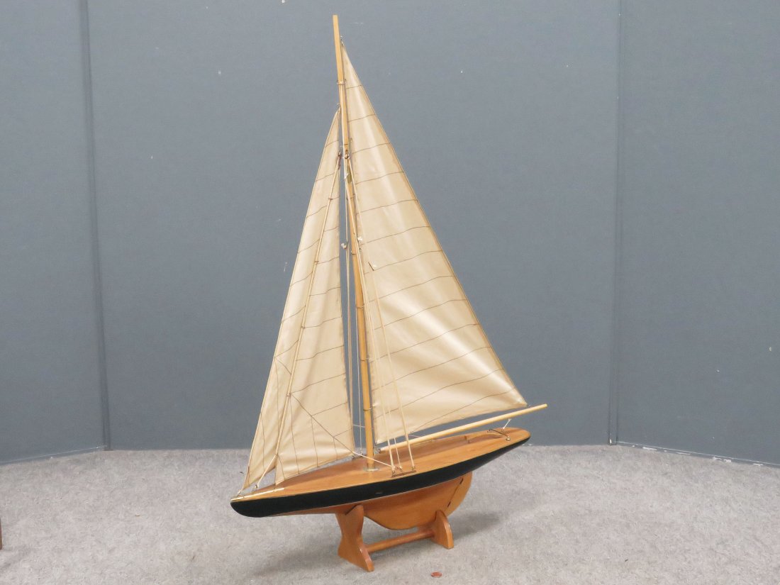 FINE LACQUERED MODEL POND BOAT. HEIGHT 38"; LENGTH 27" (1 of 3)