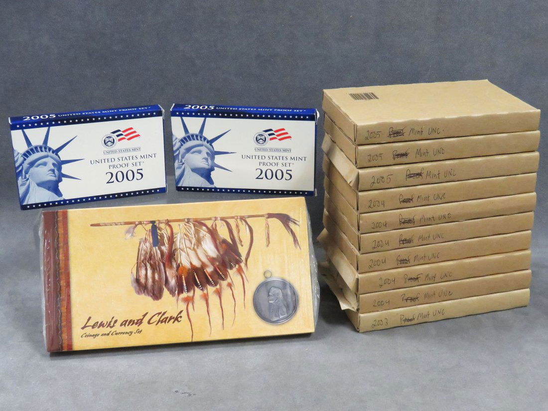 LOT (13) INCLUDING (10) 2003-2005 MINT SETS; (2) 2005 (1 of 2)