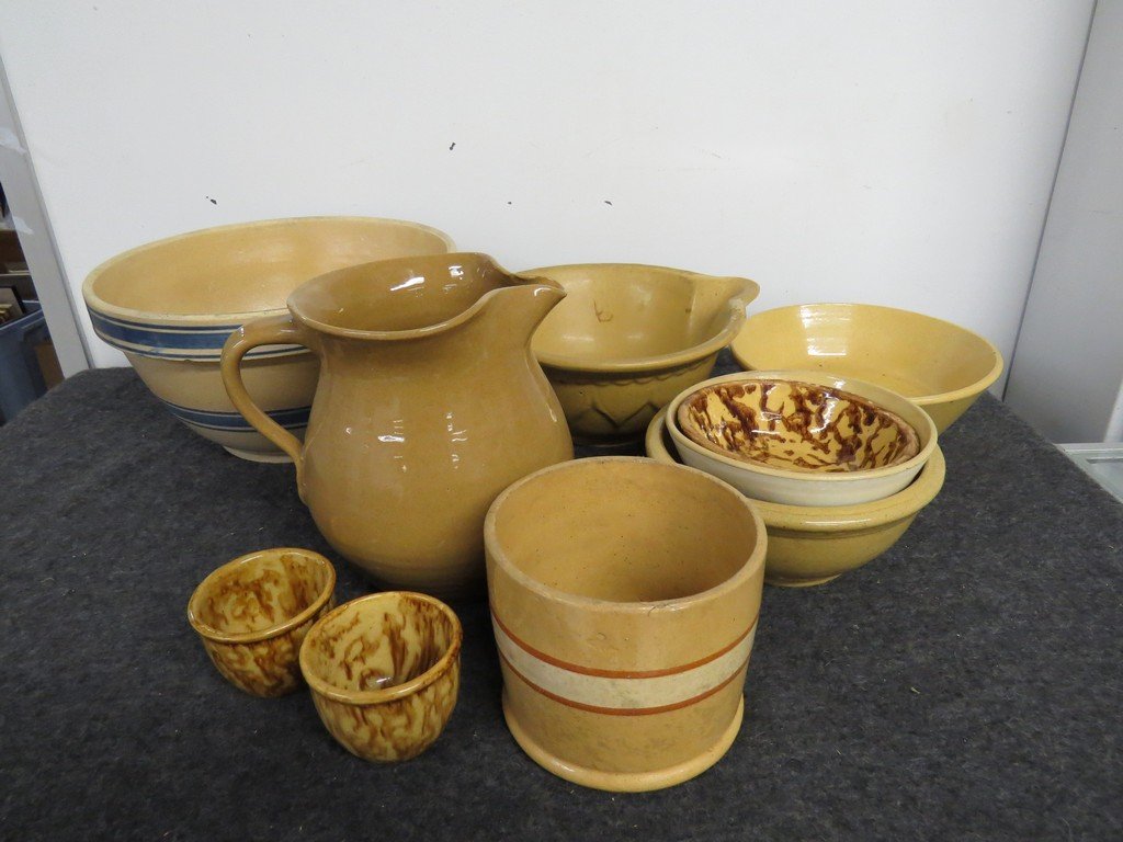 LOT YELLOWWARE POTTERY (1 of 3)