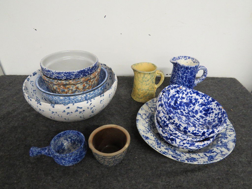 LOT BLUE SPATTERWARE POTTERY (1 of 4)
