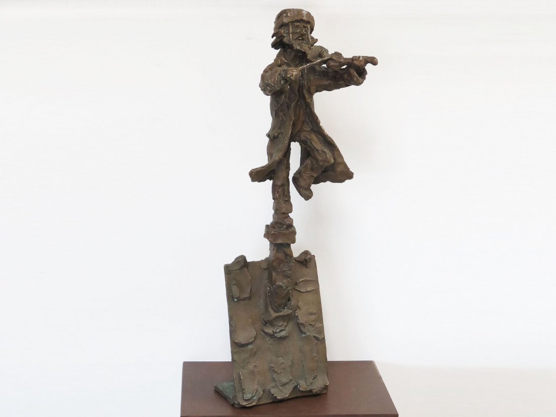 H.R.H. PRINCE MONYO MIHAILESCU-NASTUREL HERESCU (1 of 5)