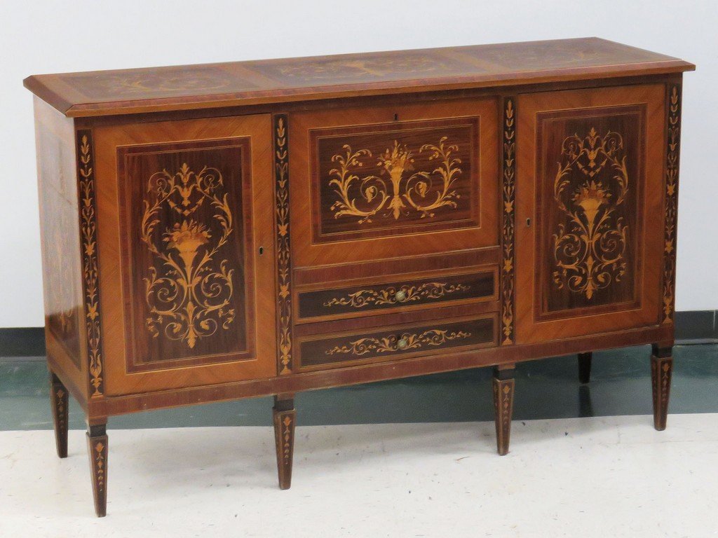 MID-CENTURY ITALIAN INLAID ROSEWOOD AND SATIN WOOD: MID-CENTURY ITALIAN INLAID ROSEWOOD AND SATIN WOOD CREDENZA, IN THE MANNER OF GIOVANNI GARIBALDI. HEIGHT 37 1/2"; WIDTH 61"