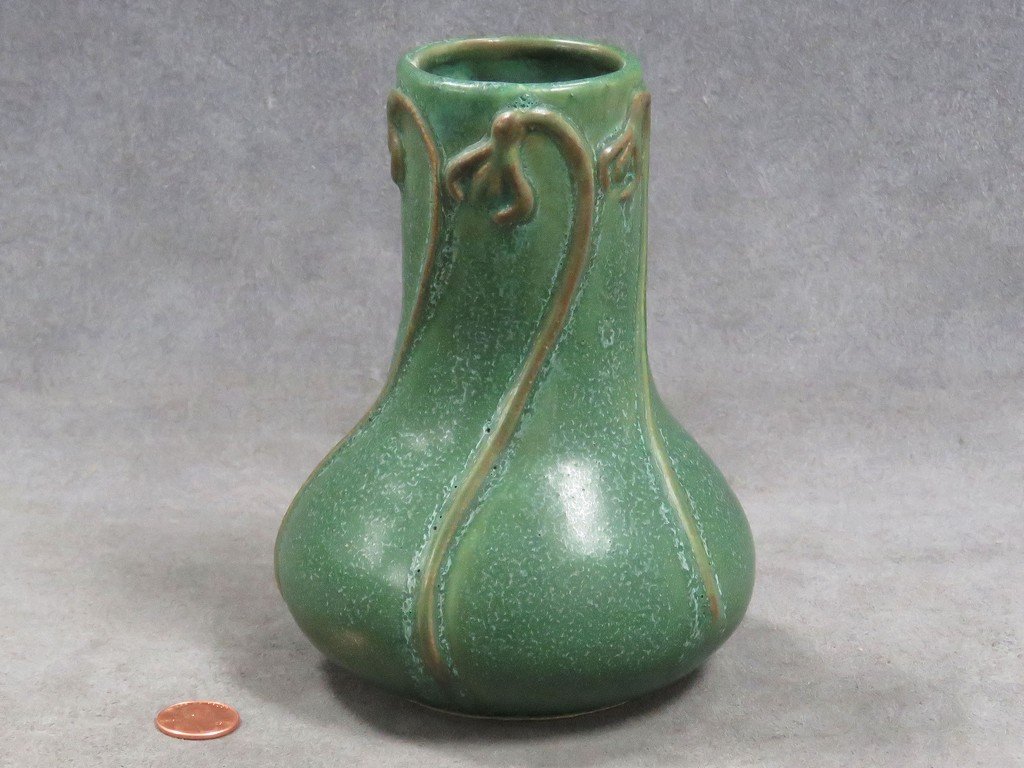 PEWABIC ART POTTERY VASE, SIGNED. HEIGHT 6" (1 of 3)