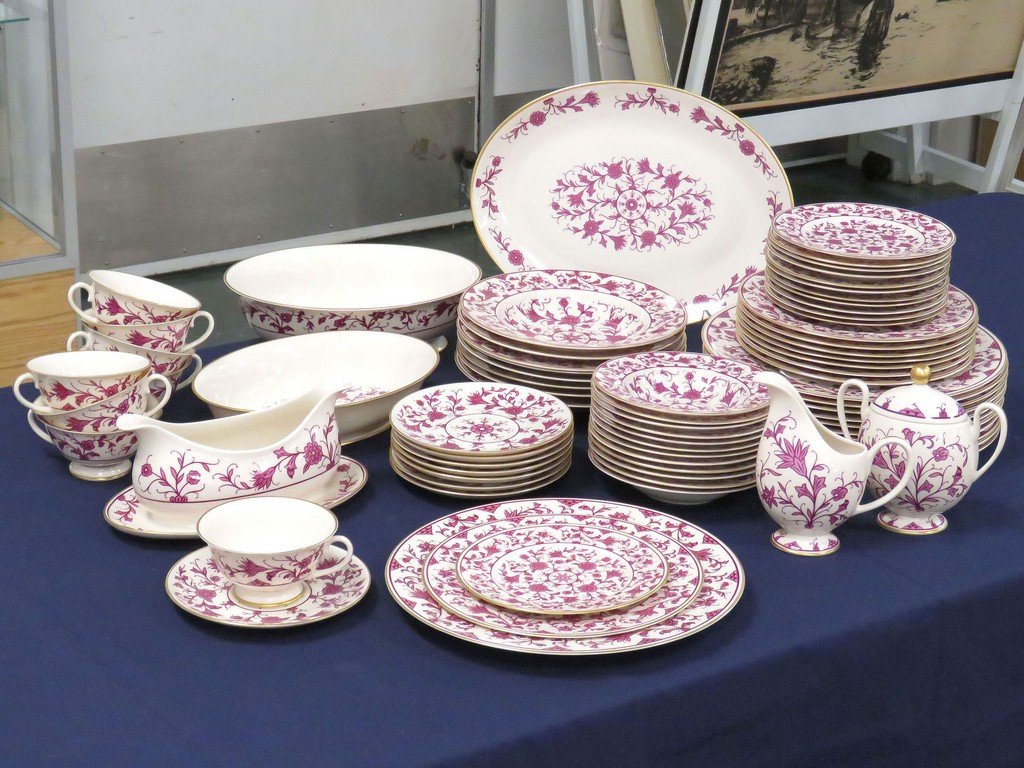 FRANCISCAN "LORRAINE MAROON" PATTERN DECORATED (1 of 3)