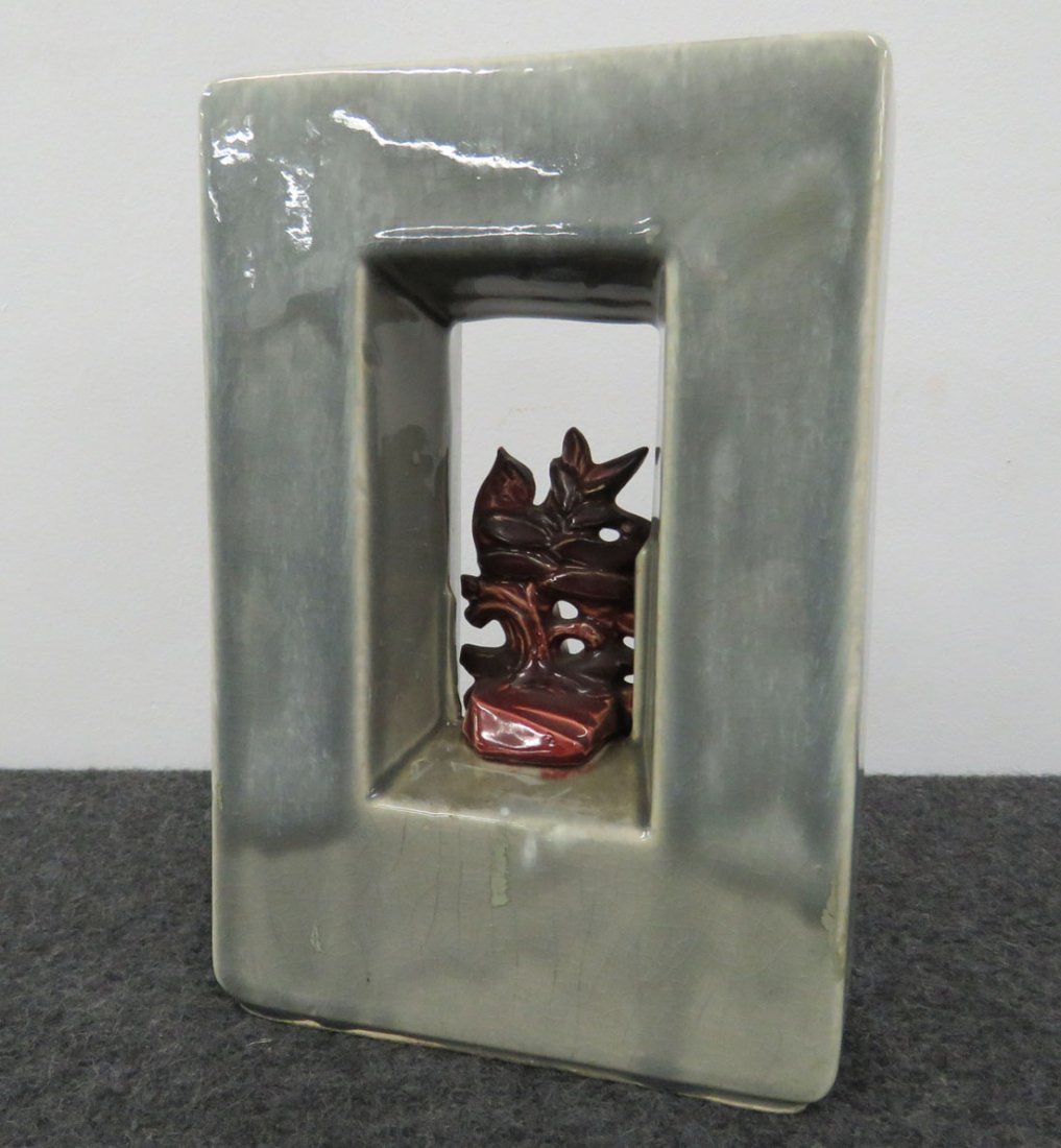 MCCOY ART POTTERY ARCATURE BIRD VASE, SIGNED C.1951. (1 of 3)