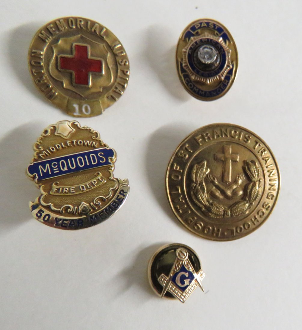 LOT (5) 14K YELLOW GOLD FRATERNAL AND HOSPITAL LAPEL (1 of 3)