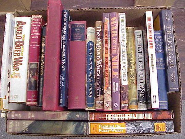 (21) ASSORTED MILITARY REFERENCE/NOVELS: LOT (21) ASSORTED MILITARY REFERENCE/NOVELS INCLUDING "ANGLO-BOER WAR