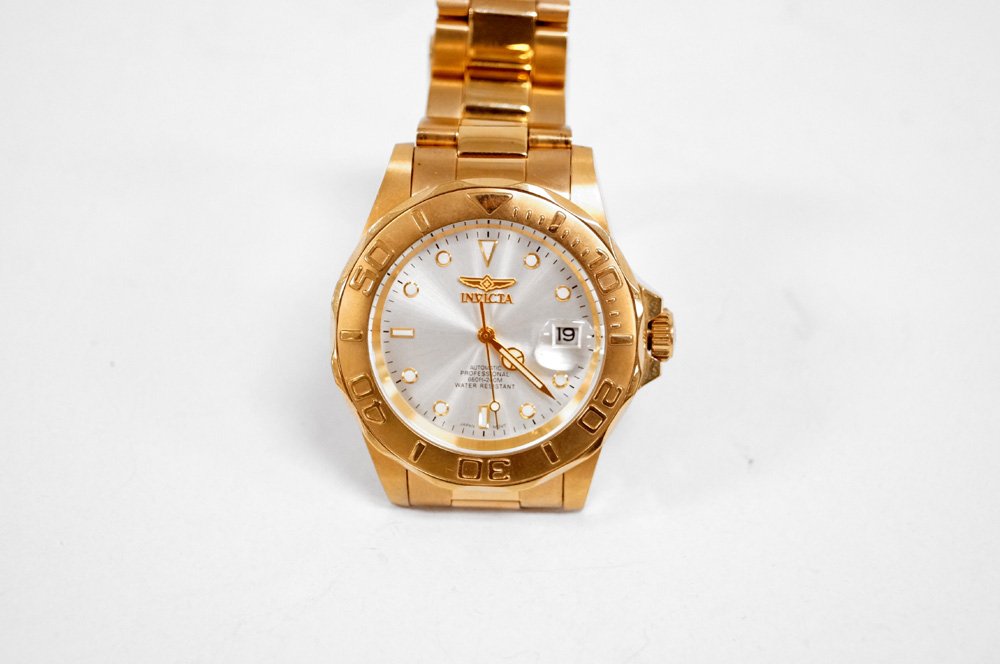 INVICTA GILT STAINLESS 21-JEWEL AUTOMATIC PRO-DIVER: INVICTA GILT STAINLESS 21-JEWEL AUTOMATIC PRO-DIVER WRISTWATCH WITH BRACELET BAND