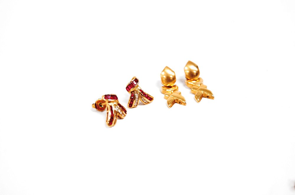 (2) PAIR YELLOW GOLD PIERCED EARRINGS INCLUDING RUBY (1 of 3)