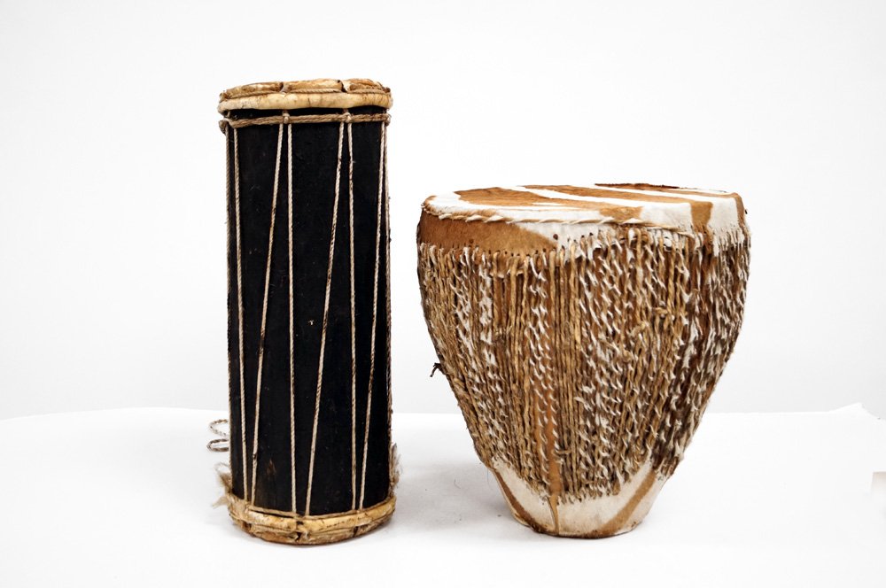LOT (2) AFRICAN DRUMS. HEIGHT 14-18" (1 of 2)