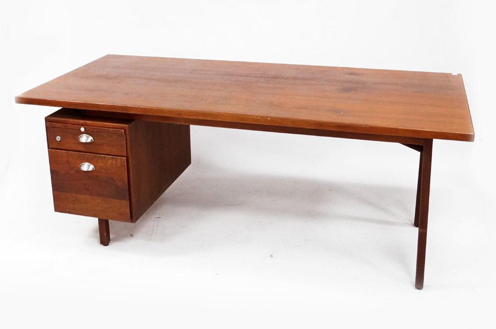 JENS RISOM MID-CENTURY MODERN EXECUTIVE DESK IN WALNUT. (1 of 3)