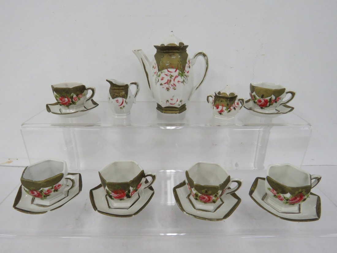 VICTORIAN CHILD'S DECORATED CERAMICS TEA SET (6) (1 of 5)