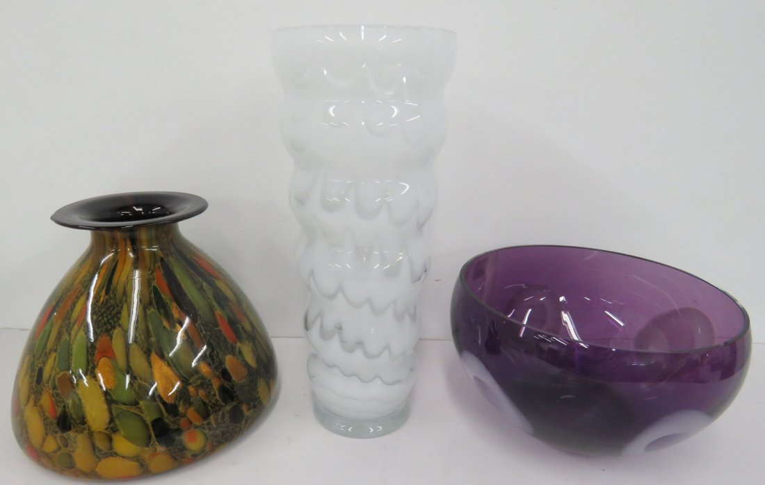 LOT (3) INCLUDING ART GLASS BOWL, DIAMETER 10+ACI- AND (1 of 10)