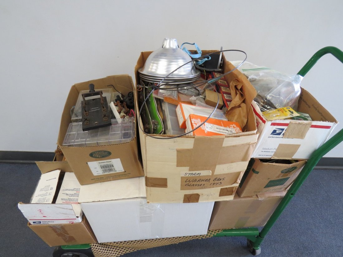 LARGE LOT ASSORTED RADIO, PHONOGRAPH AND TV PARTS: LARGE LOT ASSORTED RADIO, PHONOGRAPH AND TV PARTS