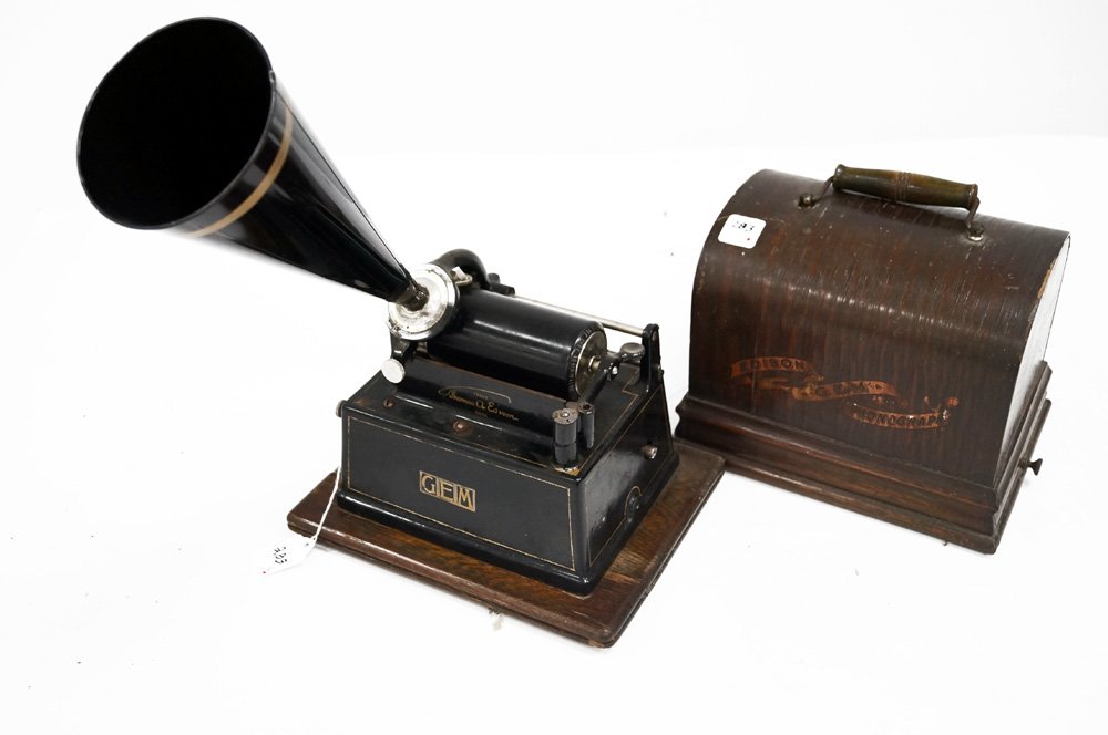 THOMAS A. EDISON OAK "GEM" CYLINDER PHONOGRAPH WITH (1 of 2)