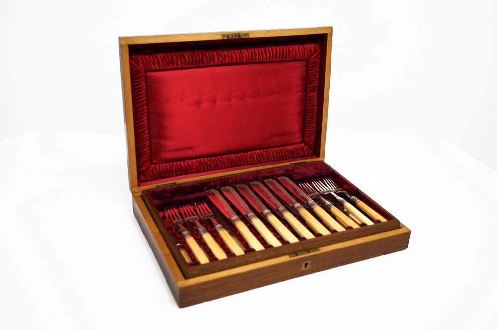 MAHOGANY CASED SET (12) CHARLES JAMES ALLEN AND SIDNEY (1 of 4)