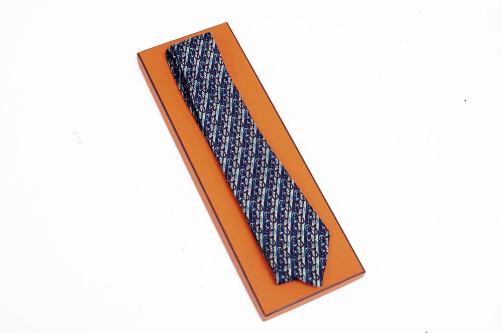 HERMES SILK TIE WITH ORIGINAL BOX (1 of 3)