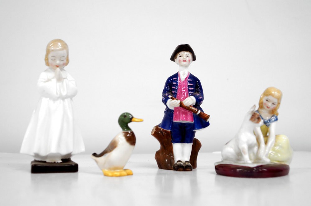 LOT (4) ROYAL DOULTON PORCELAIN FIGURES INCLUDING (1 of 2)