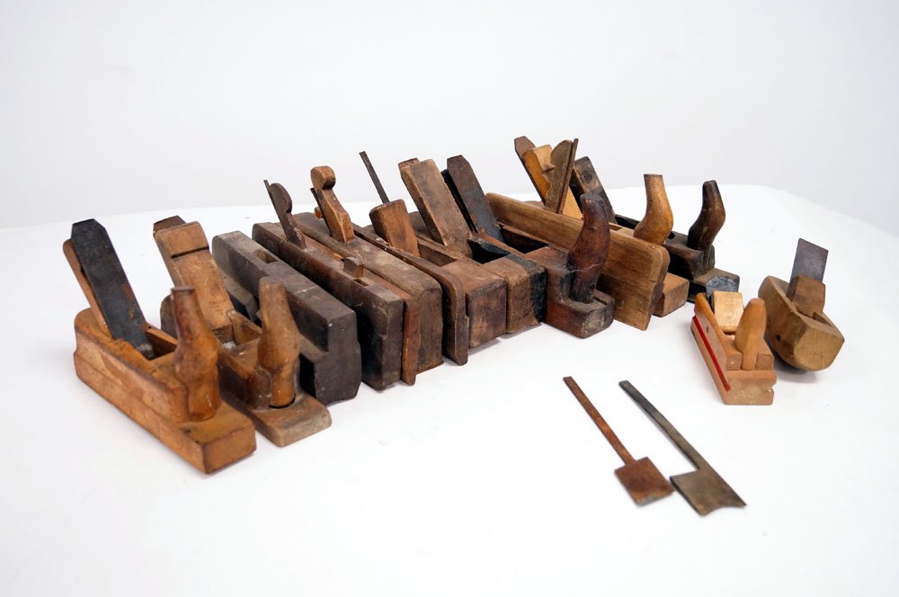 LOT (15) ASSORTED VINTAGE WOODEN PLANES, 19/20TH (1 of 2)