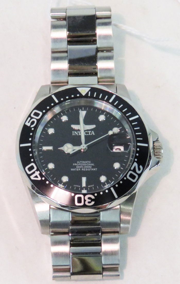 INVICTA STAINLESS AUTOMATIC 21-JEWEL PRO-DIVER DAY/DATE: INVICTA STAINLESS AUTOMATIC 21-JEWEL PRO-DIVER DAY/DATE WRISTWATCH WITH BRACELET BAND