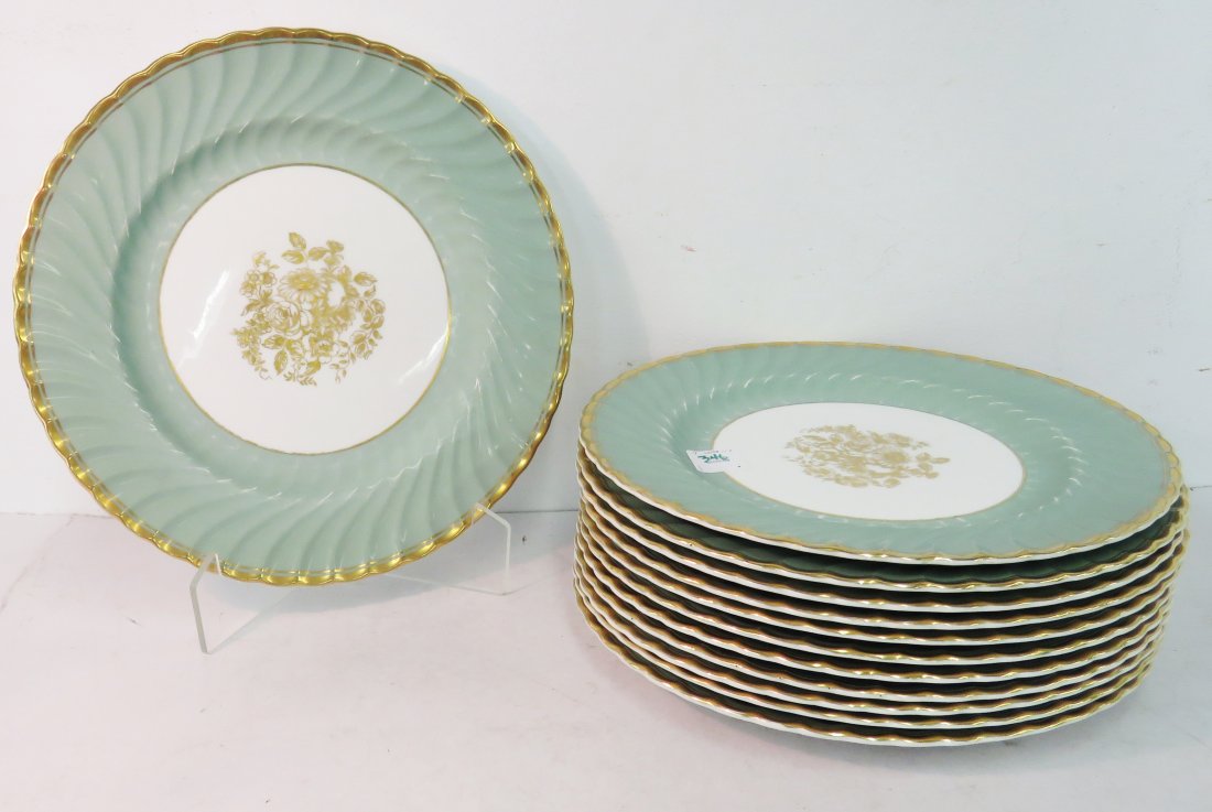 SET (12) AYNSLEY GILT DECORATED CHINA DINNER PLATES. (1 of 6)