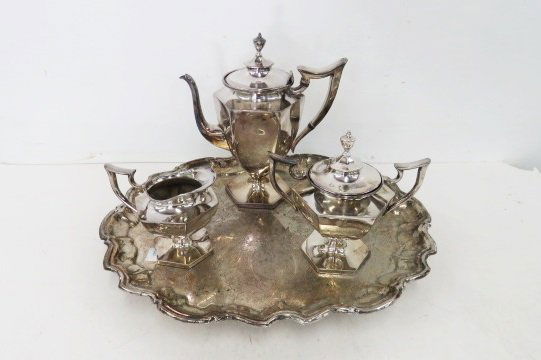 SET (3) DERBY SILVER PLATE TEA SET, #1642 WITH SHAPED: SET (3) DERBY SILVER PLATE TEA SET, #1642 WITH SHAPED FOOTED TRAY. LENGTH 18"