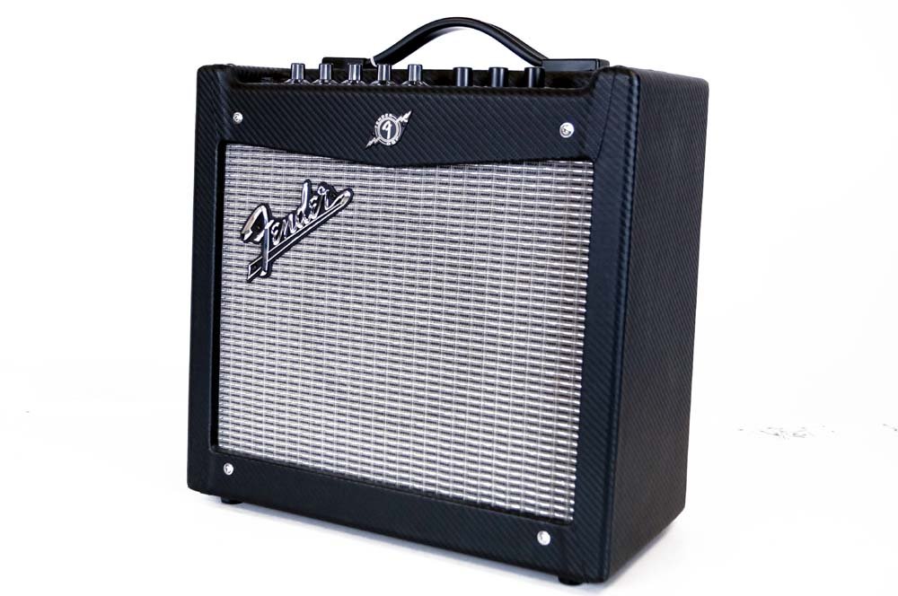 FENDER, MUSTANG I, 70 WATT AMPLIFIER WITH USB