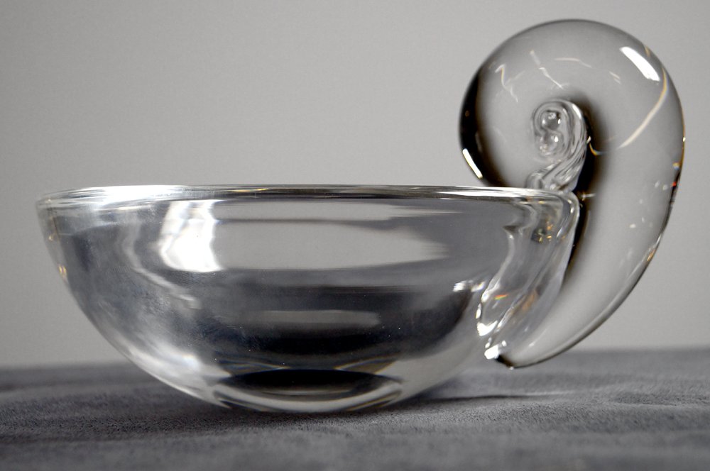 STEUBEN CRYSTAL SNAIL BOWL, SIGNED. DIAMETER 5 3/8" (1 of 3)