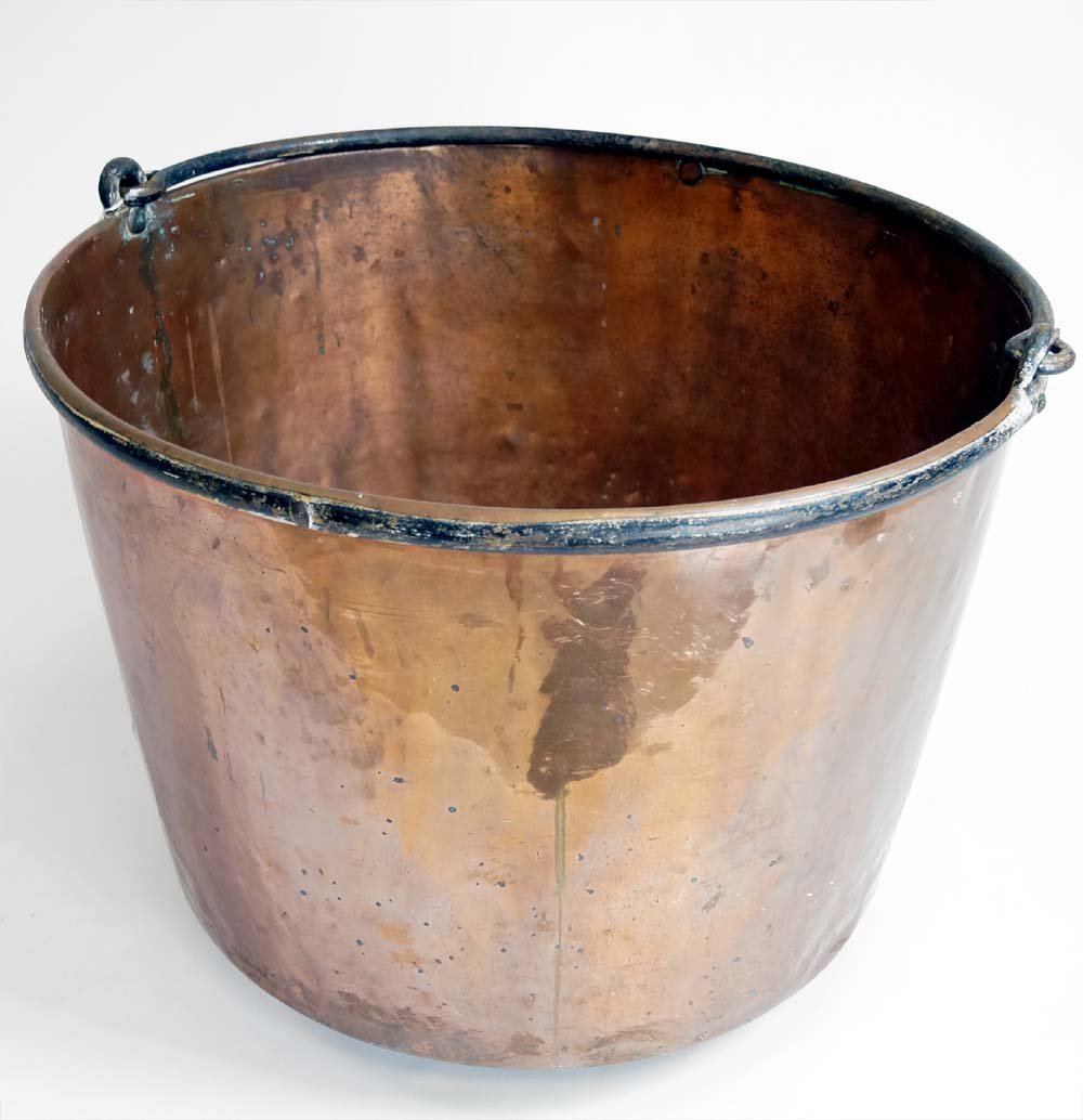 COPPER AND WROUGHT IRON KETTLE, 19TH CENTURY. HEIGHT (1 of 2)